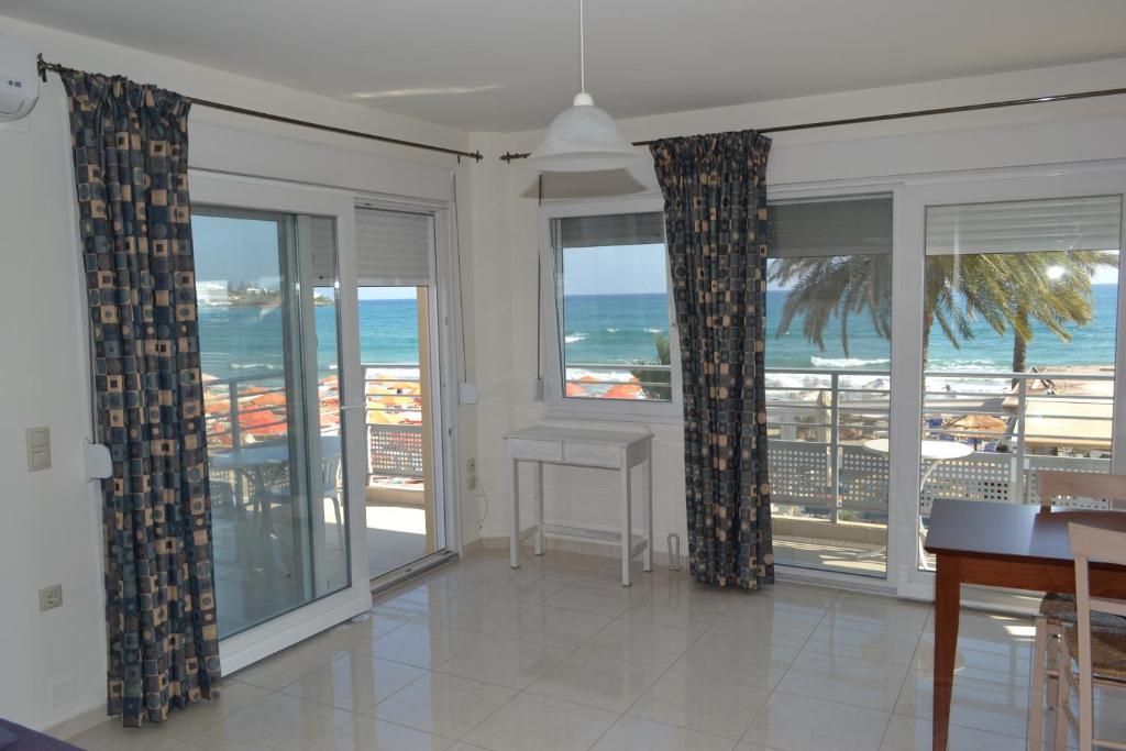 4S Beach Superior Apartments Stalida Bagian luar foto