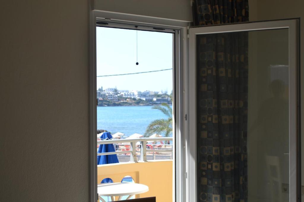 4S Beach Superior Apartments Stalida Bagian luar foto