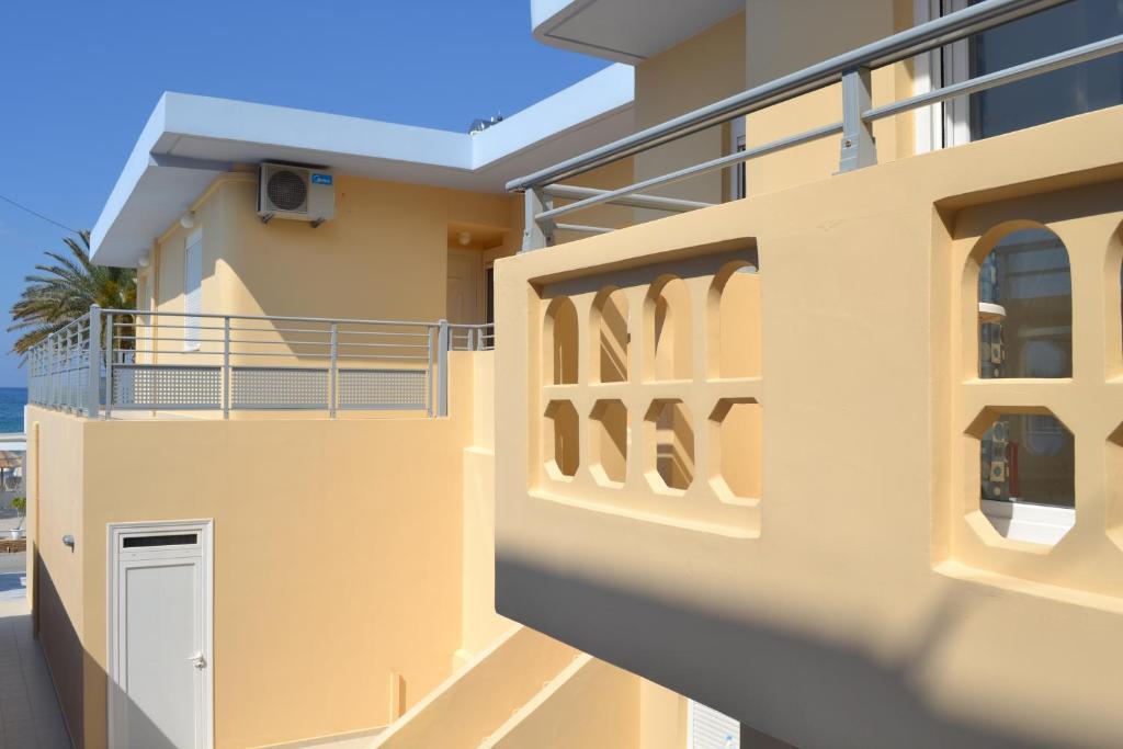 4S Beach Superior Apartments Stalida Bagian luar foto
